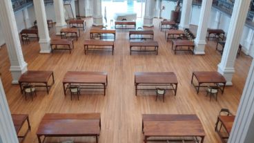 la sala de lectura Alfredo Lovell de la Biblioteca Argentina "Dr Juan Álvarez".