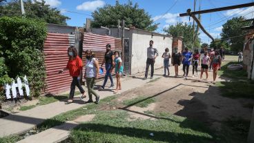 Referentes e interesados salen a buscar más chicos y chicas para sumarlos al programa.