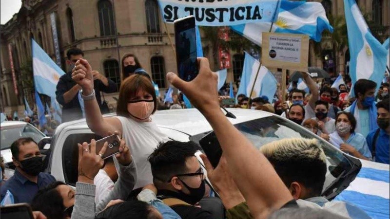 La presidenta del PRO pidió que la medida sanitaria sea debatida en el Congreso.