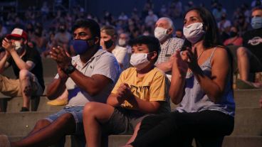 Chicos y adultos disfrutaron del show.