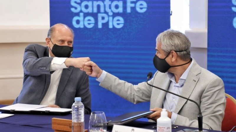 Perotti y Ferraresi firmaron este miércoles convenios de vivienda.