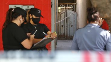 El homicidio ocurrió en Mendoza 4622.