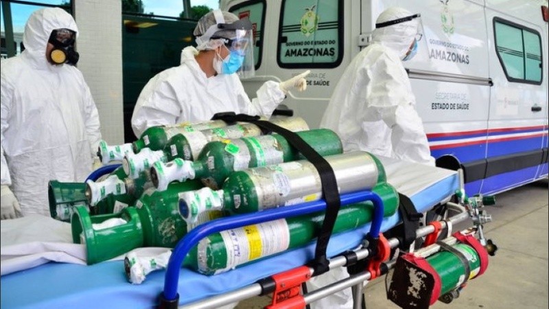 Los hospitales de Manaos se quedaron sin oxígeno para pacientes covid.