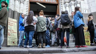 Creció la población universitaria extranjera en los últimos años en Rosario.