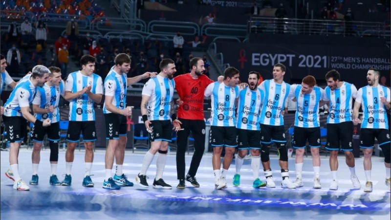 El equipo albiceleste competirá por el primer lugar del grupo el martes frente a Dinamarca, a partir de las 16.30.