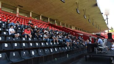 La asamblea se realizaría en la platea de la visera del Coloso el próximo sábado