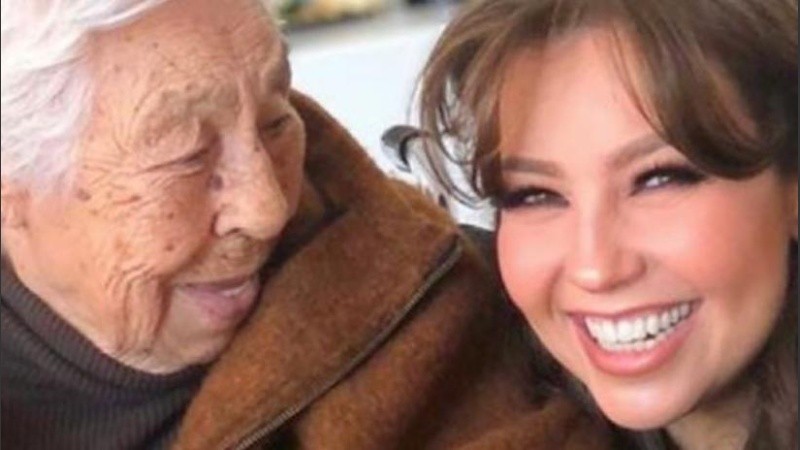 Eva Mange, la abuela de Thalía, tiene 103 años y está delicada de salud.