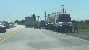 Un camionero falleció por un accidente en la banquina de la ruta 14 y A012.