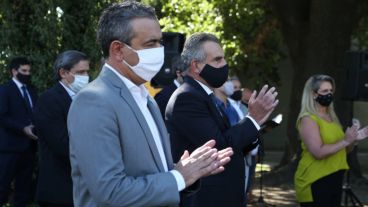 Javkin y Rossi, entre las autoridades presentes.