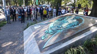 El acto se llevó a cabo en la mañana de este jueves en Mendoza y Provincias Unidas.