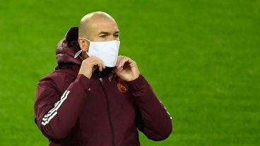 El DT de Real Madrid se encuentra aislado pero en buen estado de salud general.