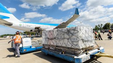 El país recibirá el primer millón de dosis durante la próxima semana para seguir con el plan de vacunación.