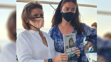 La ex ministra de Seguridad presentó su libro "Guerra sin cuartel" en la costa bonaerense.