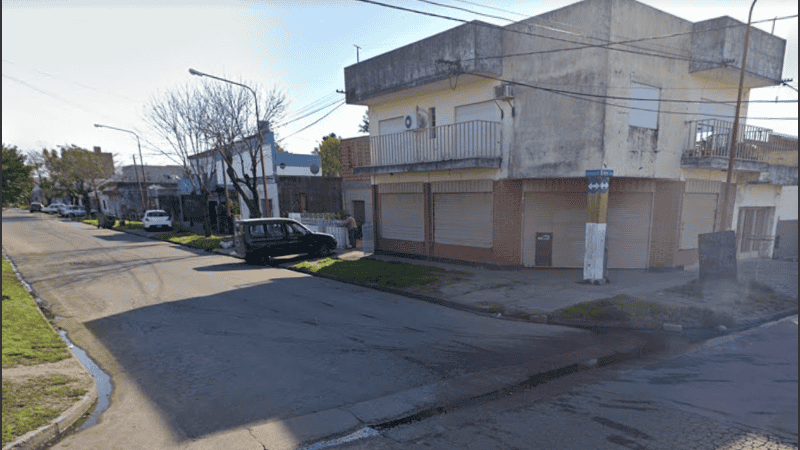 El hecho sucedió en una vivienda de Bomberos Voluntarios al 2300 en la vecina localidad.