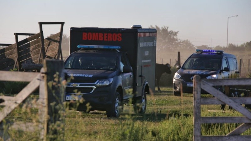 Policía, Sies y Bomberos trabajaron en el lugar del siniestro.