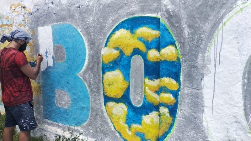 Pinturas por Génova en las esquinas con Travesía, Garzón y Cabal.