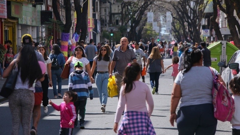 La calle San Luis supo ser peatonal en la previa al Día de la Madre de 2019.