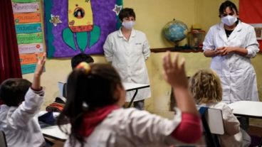 Alesso pidió no comparar la escuela con otras instituciones o espacios de concentración de gente.