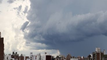 Las nubes preanunciaban tormenta, lluvia y quizás, algo e alivio.