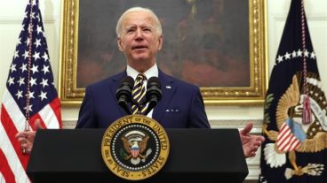 Biden entiende que "todos los estadounidenses que estén cualificados para servir en las Fuerzas Armadas deberían poder servir". 