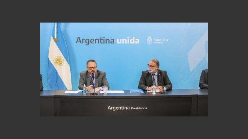 Los ministros Kulfas y Basterra presidieron el anuncio oficial de la rebaja de precios de la carne