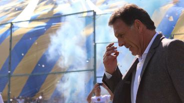 Miguel Russo tuvo cuatro etapas como DT de Rosario Central y logró un vínculo muy afectuoso con los hinchas.