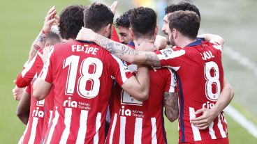 El Colchonero se cortó solo en la punta.