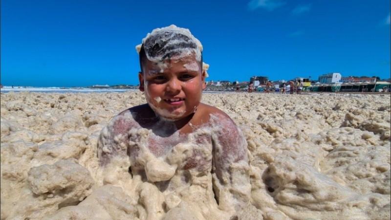 La playa de Mar del Plata y una foto poco común.