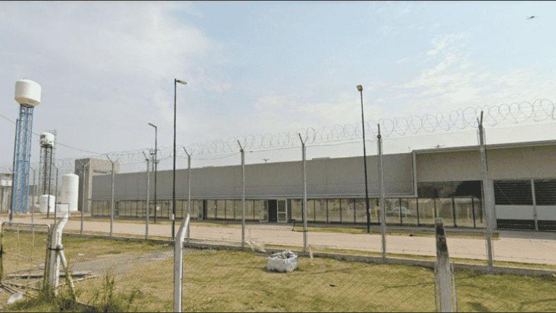 La obra tiene un plazo de construcción de 240 días.