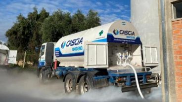 De los primeros en emitir un mensaje públicamente fue el expresidente Evo Morales: “Agradezco a Alberto Fernández por donación de oxígeno a Bolivia en respuesta a gestión de Luis Arce":