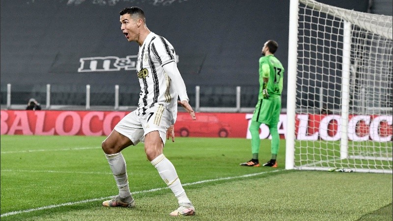 El portugués anotó el primer gol del encuentro con un zurdazo.