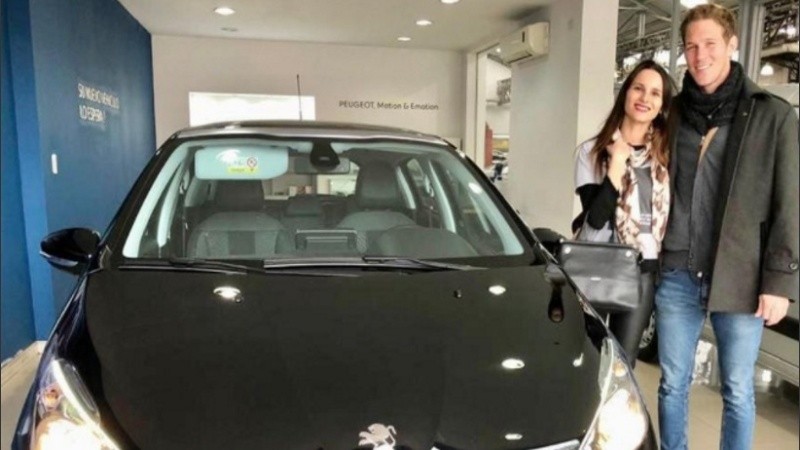 El concejal Lisandro Zeno cuando consideraba que viajar en auto era la mejor opción.