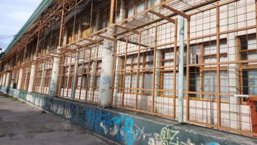 Los padres de alumnos alertaron sobre las condiciones de algunas escuelas de la ciudad.