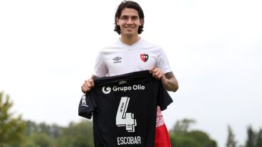 El defensor rojinegro se mostró muy feliz por su regreso a la institución.