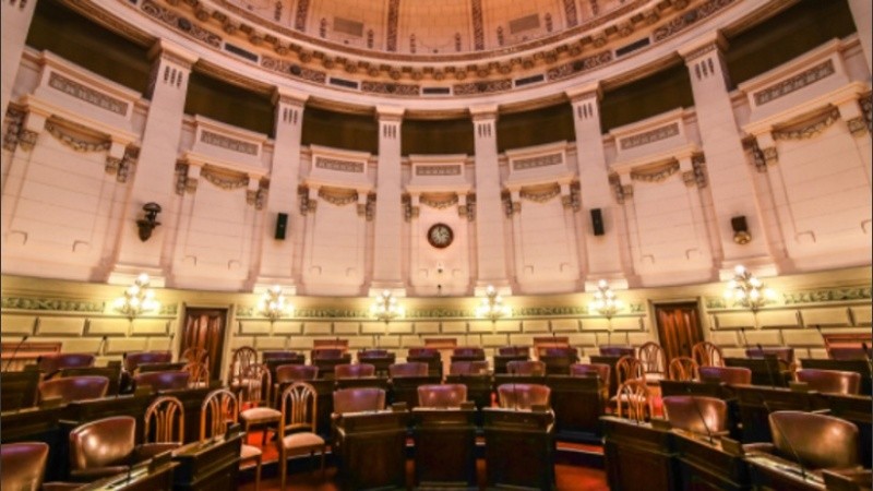 La comisión de Seguridad de la Cámara baja ratificó la reunión de trabajo fijada para este viernes con el ministro.