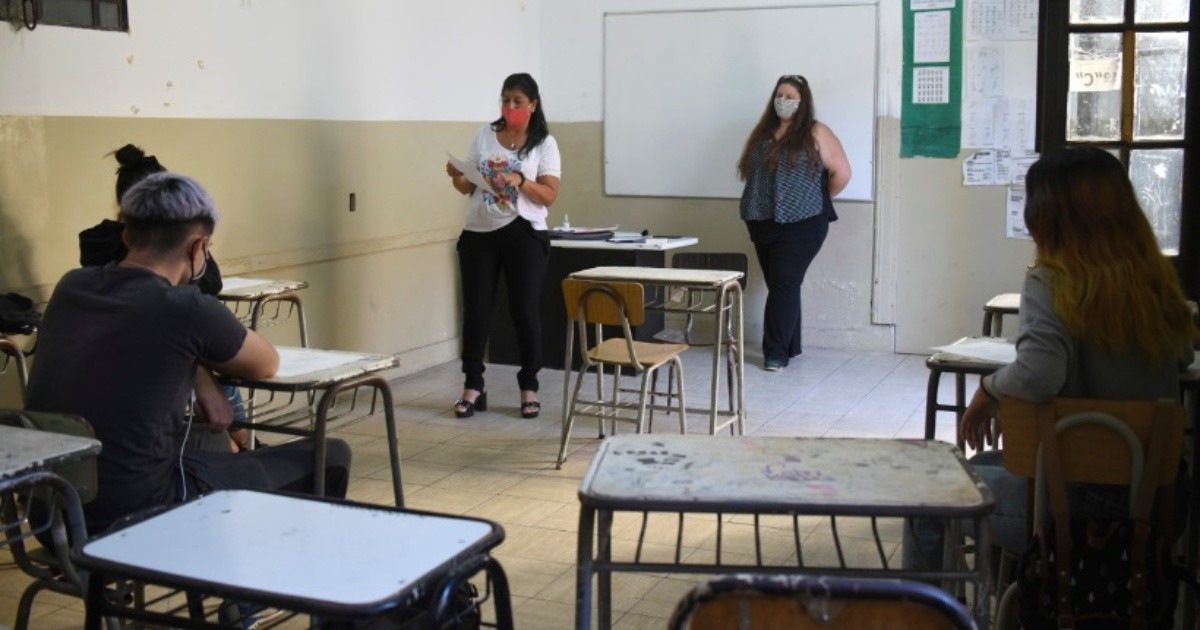 La provincia ofrecerá un 30 por ciento de aumento a los docentes | Rosario3