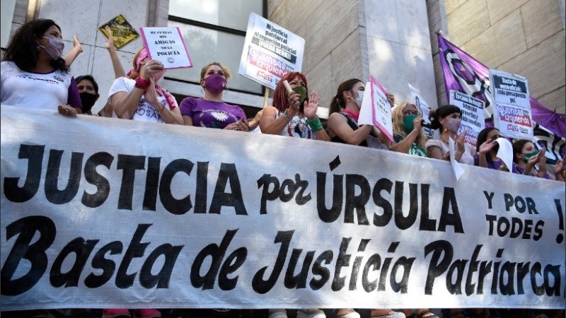 La movilización se realizó desde la sede de Gobernación a Tribunales.