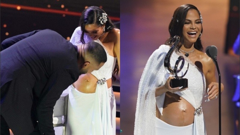 Natti Natasha lució un traje blanco que dejaba al descubierto su vientre y que después de la fiesta mostró orgullosa en fotos que subió a las redes sociales.