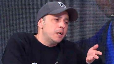 Ahora, el cantante está usando una cuenta de respaldo.