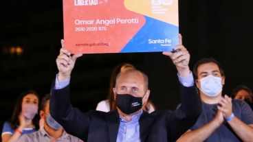 Perotti y la promesa cumplida del Boleto Educativo Gratuito en Santa Fe.