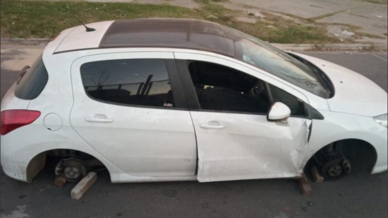 El vehículo utilizado por los sicarios del ex concejal Eduardo Trasante.