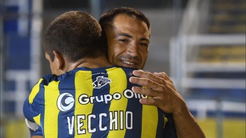 El club de Arroyito confirmó el éxito de la operación a la que se sometió Fabián Rinaudo. 