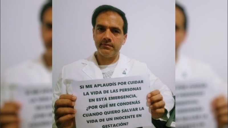El médico ginecólogo Leandro Rodríguez Lastra se lamentó de que 
