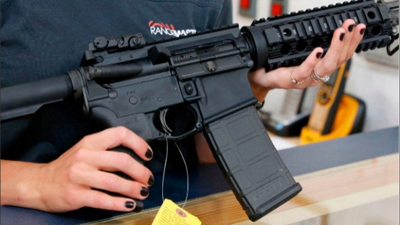 El gobierno necesita comprar 130 fusiles de asalto, entre otras armas. 