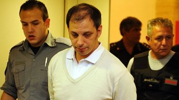 Eduardo Vásquez, le arrojó alcohol sobre el cuerpo de Wanda y la prendió fuego.