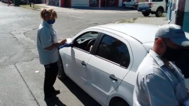 Los primeros dos coches fueron retenidos en Avenida del Rosario y Lituania.