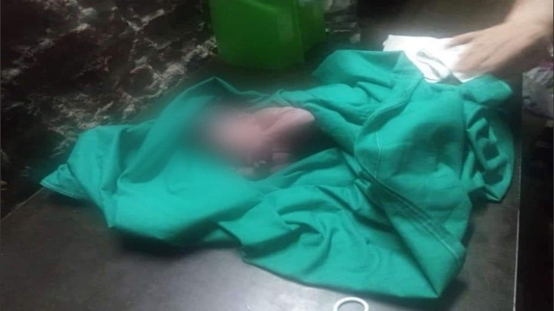 El bebé entró con un cuadro de hipotermia y ahora se encuentra fuera de peligro.