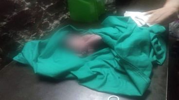 El bebé entró con un cuadro de hipotermia y ahora se encuentra fuera de peligro.