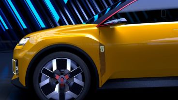 El Renault 5 EV será uno de los 14 modelos eléctricos e híbridos que presentará la firma en 2025