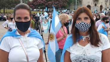 Anita Martínez y Germana Figueroa Casas.